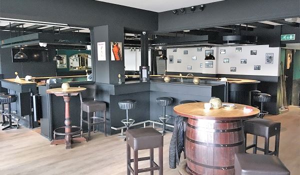 Café 't Hoefijzer in Kethel wordt een 'stamkroeg nieuwe stijl'