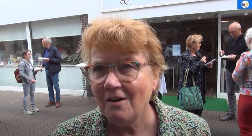 Kunsttaarten kijken en wedstrijdje echte taarten bakken