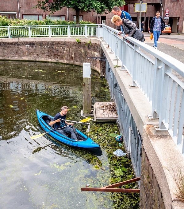 Schone Wijk Actie in Schiedam tijdens Landelijke Opschoondag