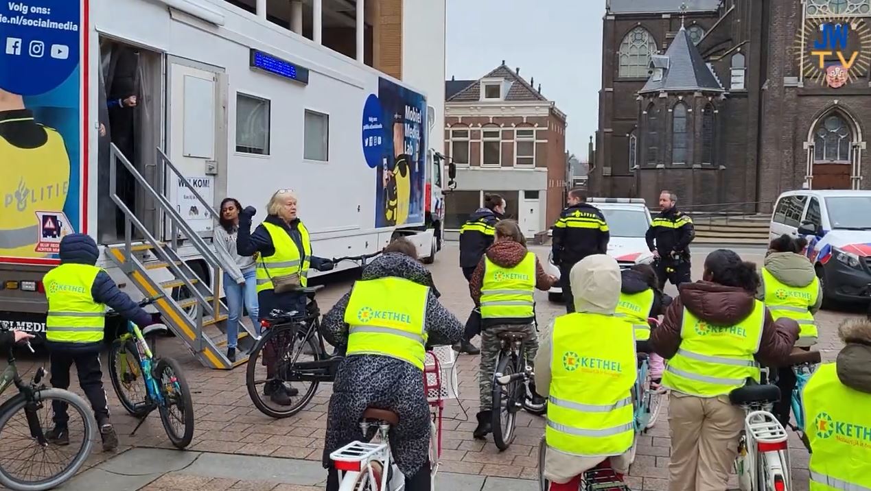 Kinderen basisschool krijgen voorlichting over cybercriminaliteit