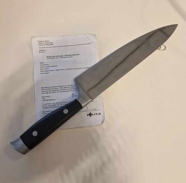 Mes getrokken bij ruzie op het Nieuwlandplein