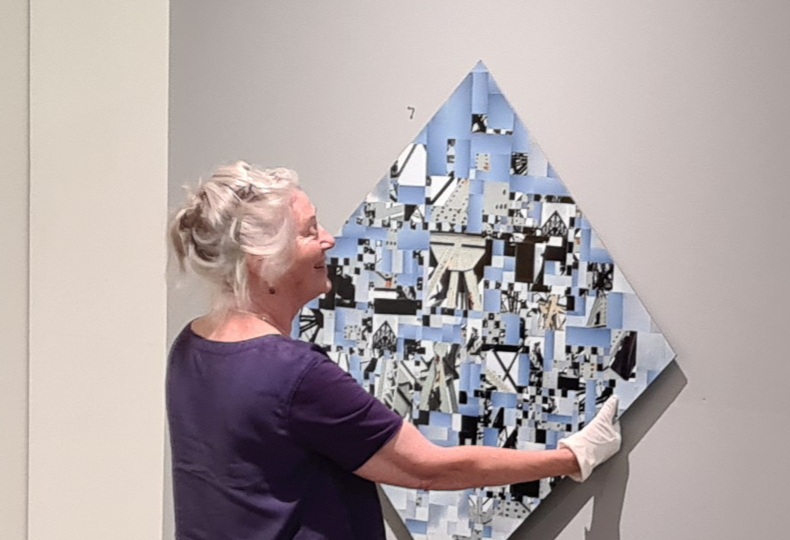 Een verknipte Hef in blauw gevangen