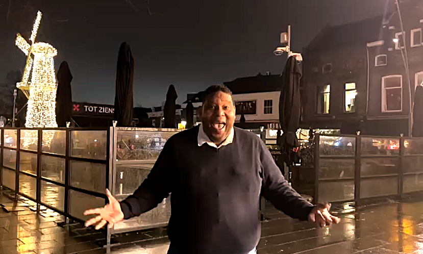 Quintis Ristie opent kerstmarkt op de Koemarkt