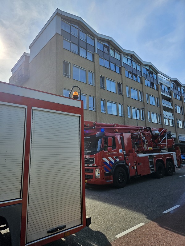 Woningbrand boven Art Centre Schiedam aan Lange Nieuwstraat