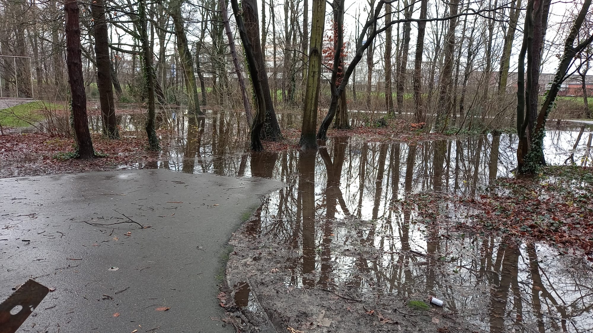 Park onder water door overvloedige regenval