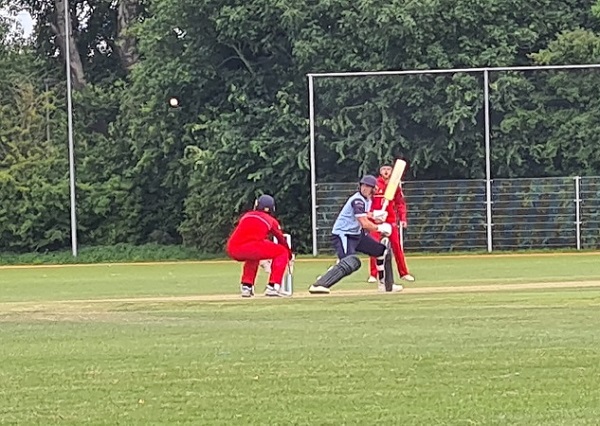 Hermes wint bloedstollende play-off tegen Rood en Wit