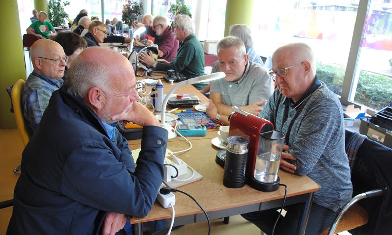 Jan Bostelaar vertelt JW alles over het Repair Café