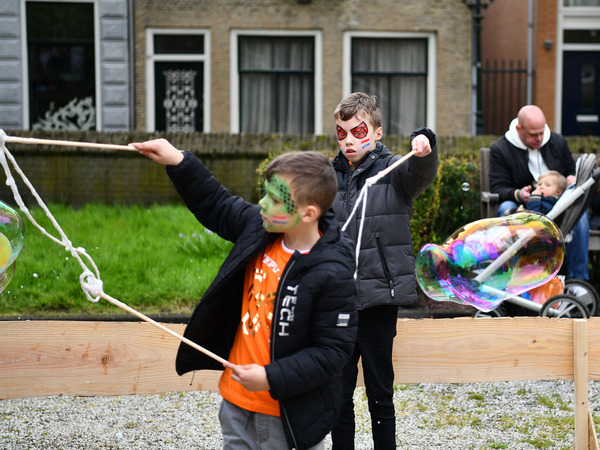 Koningsdag in Schiedam Centrum, feest voor jong en oud