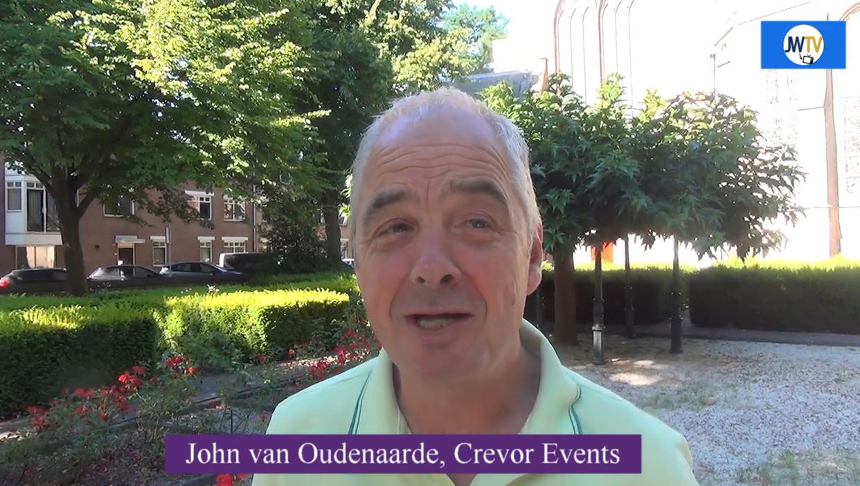 Drie dagen feest in de tuin van de kerk tijdens Brandersfeesten