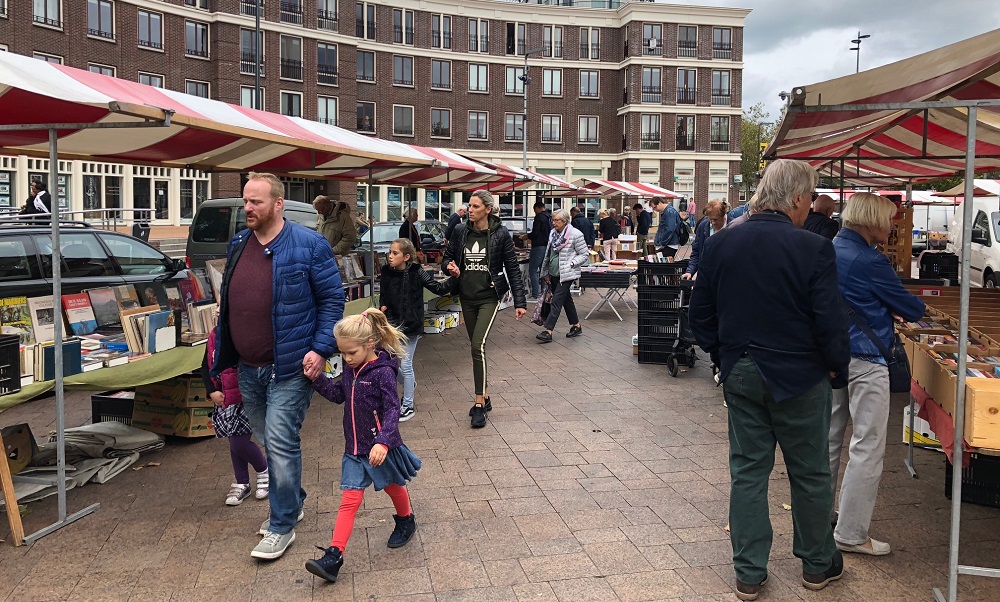 Boeken- en platenmarkt op het Land van Belofte