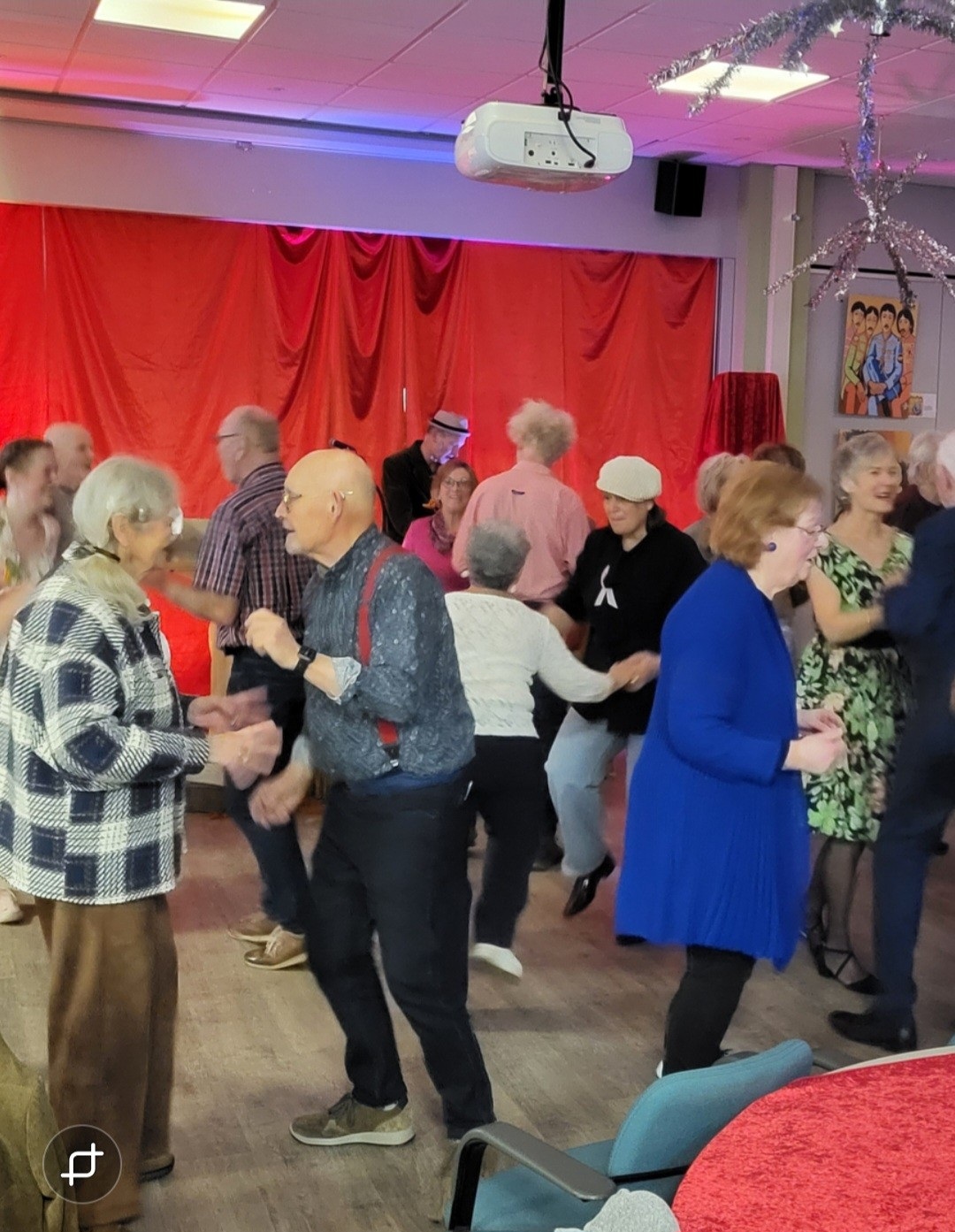 Senioren Blauwhuis dansen het jaar uit