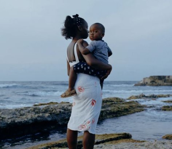'Playa' van fotograaf Gilleam Trapenberg in Stedelijk Museum