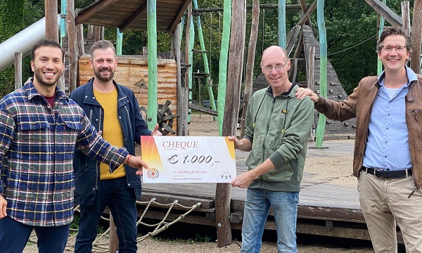 Ronde Tafel schenkt duizend euro aan Stichting Kinderspel