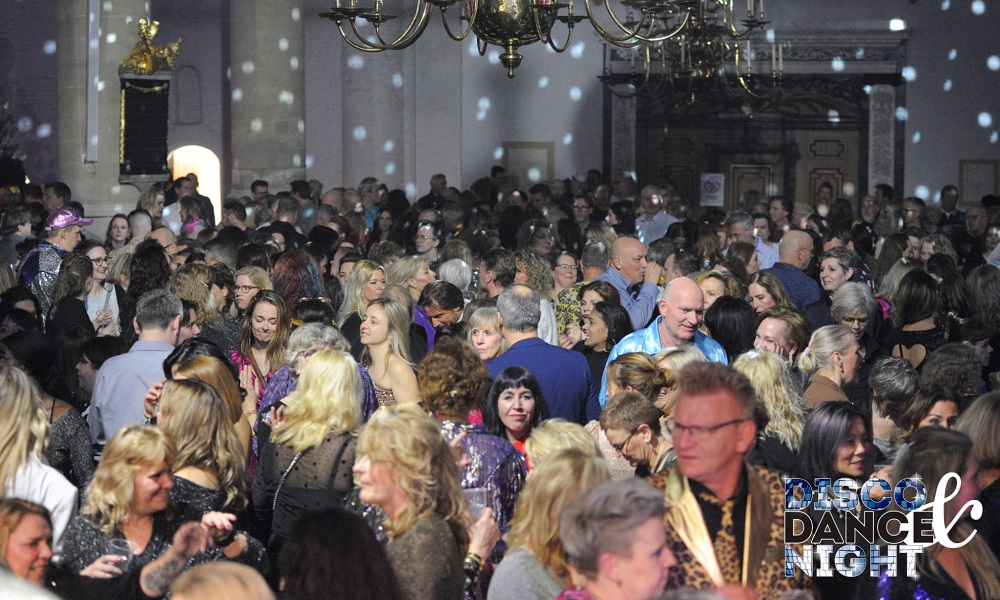 Laatste Disco & Dance Night 'volle bak gezellig tot het einde toe' 