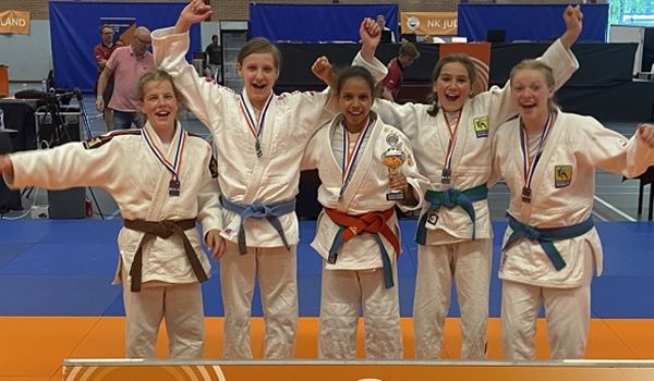 Schiedams judoteam behaalt zilver op NK