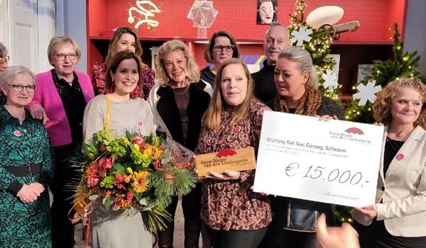 Net Niet Genoeg wint Annemarie van der Linden Prijs