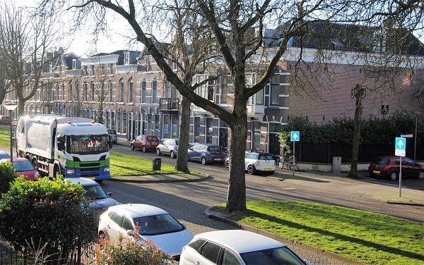Bouwkundig expert inspecteert alle panden aan binnen- en buitenkant