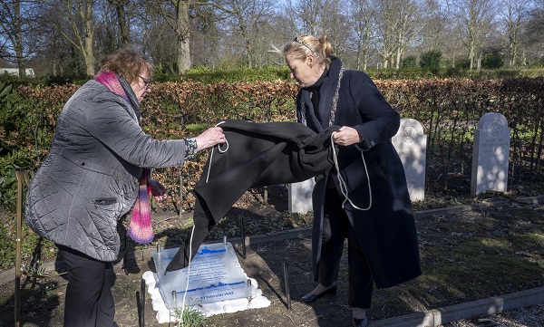 Gedenkteken Schiedamse slachtoffers van de Slag in de Javazee is onthuld