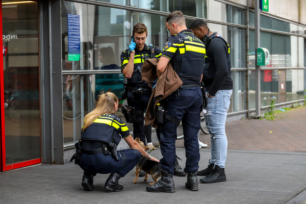 Man zwaargewond na val op roltrap Metrostation Schiedam