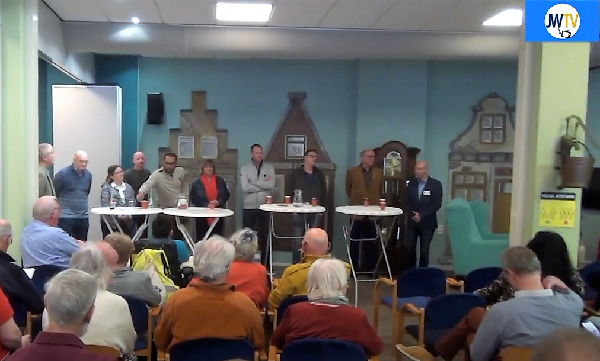 'Ouderen moeten doorstromen, maar er valt niks door te stromen'