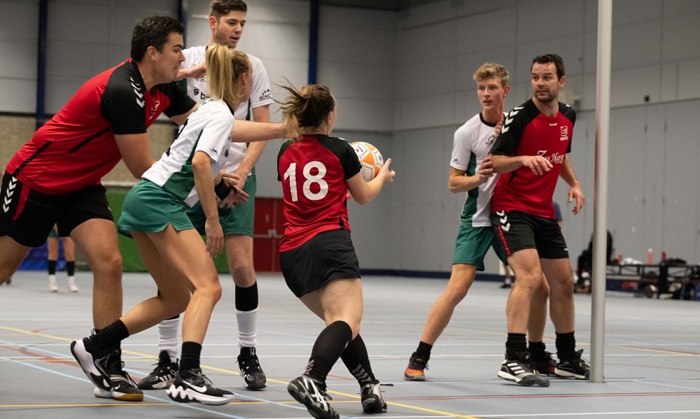 Schiedamse korfballers buigen 1-7 achterstand om