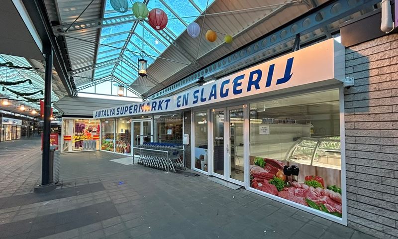 Nieuwe slager en supermarkt in Spaland gaat a.s. zaterdag open