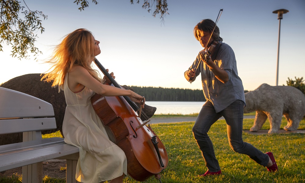 Violist Daniel Rowland en celliste Maja Bogdanović