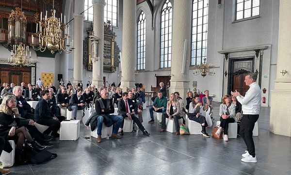 In kerk vindt nu relatiebijeenkomst plaats van Schiedam Partners 