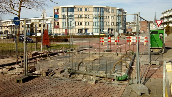 Deze ingang van buurt De Akkers is afgesloten