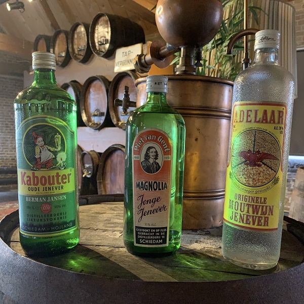Op begraafplaats proeverij van jenevers uit het verleden 