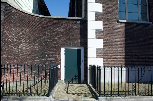 Locomotiefsteeg gaat binnenkort open en krijgt jeneverkunstwerk 