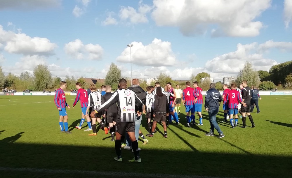 Derby eindigt - na korte staking in eindfase - in 1-1