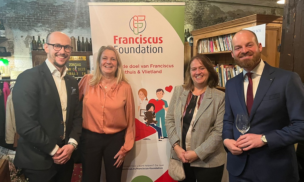 RT46 houdt 'Winterwijnactie' voor goede doel Franciscus Foundation