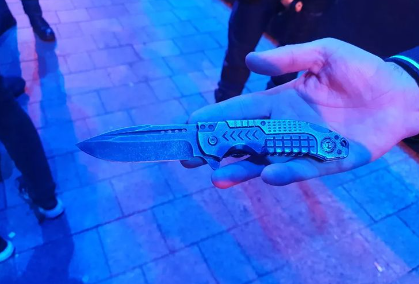 Mes in beslag genomen op Stadserf