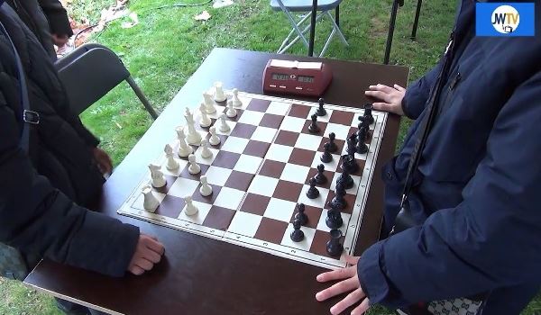 Gratis schaakles op het Wibautplein