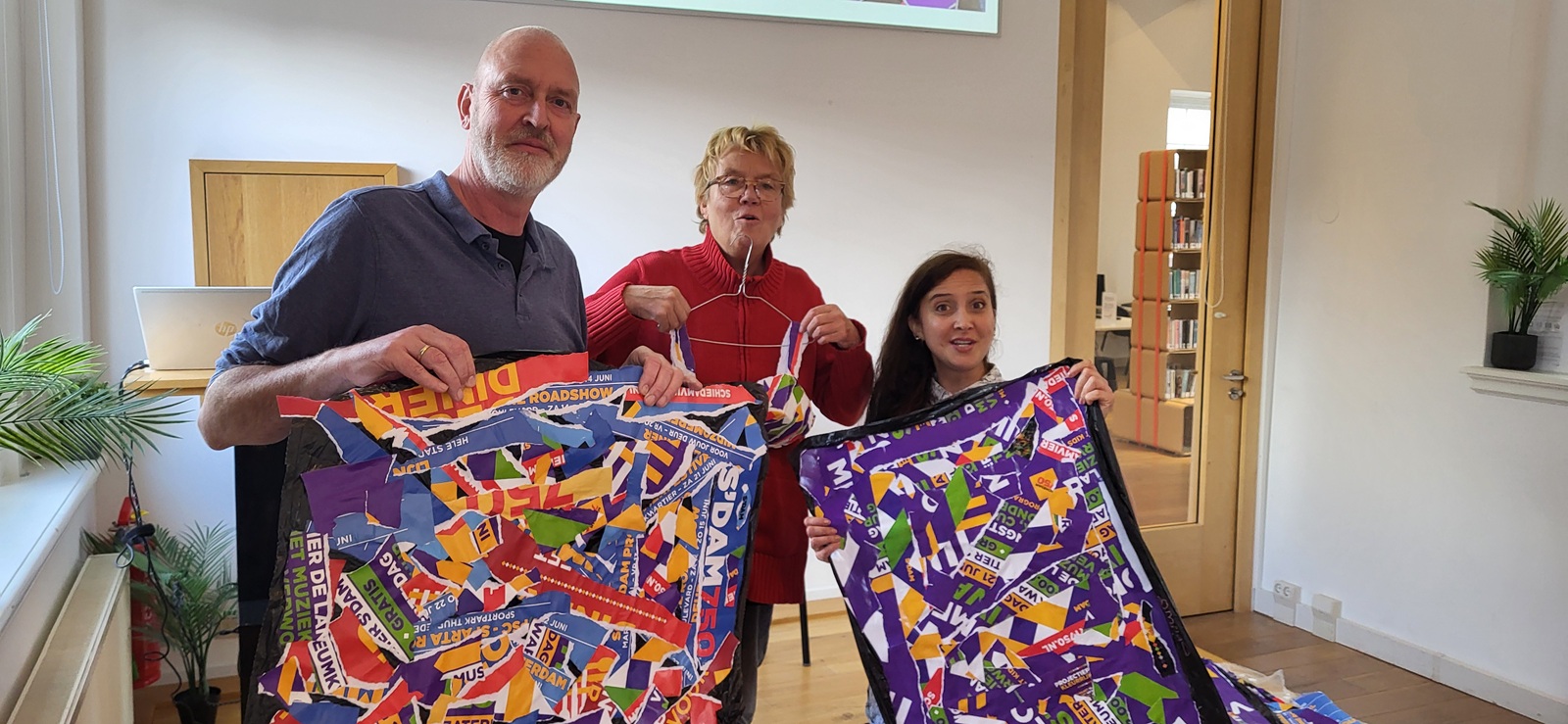 Duurzame modeweek: zelf kleding maken van posters 'Schiedam 750'