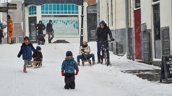 Sneeuwpret in Schiedam