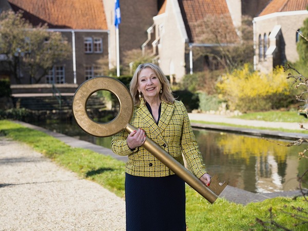 Janny van der Heijden en Ellen ten Damme komen naar Schiedam