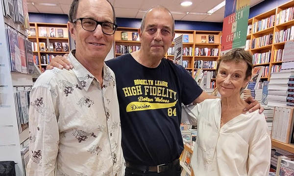 Lange rij in Spaland voor signeersessie Nicci French