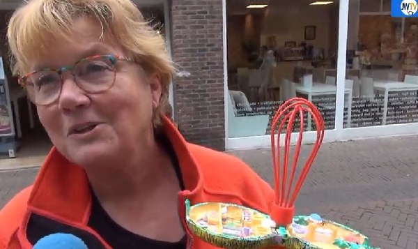 Kijk naar kunst- maar bak een échte taart