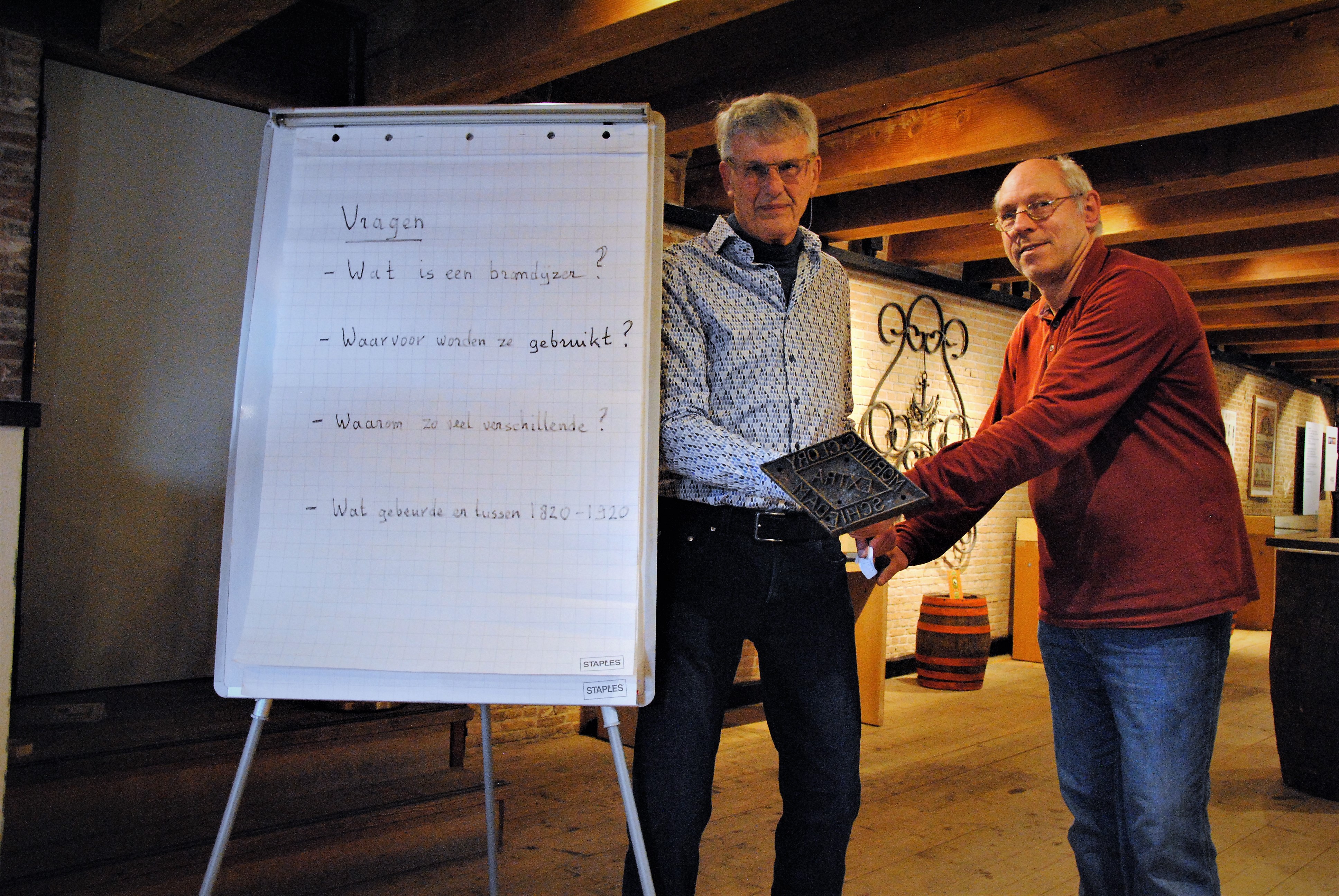 Brandijzers, een vroege vorm van marketing in de jeneverindustrie