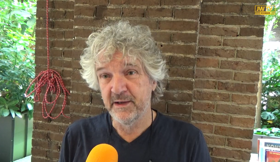 Peter Hellemons speelt 'De Ruimte' in het Wennekerpand