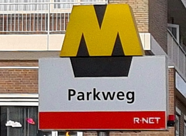 Vermiste meisje, dat als laatste werd gezien bij metro Parkweg, is terecht