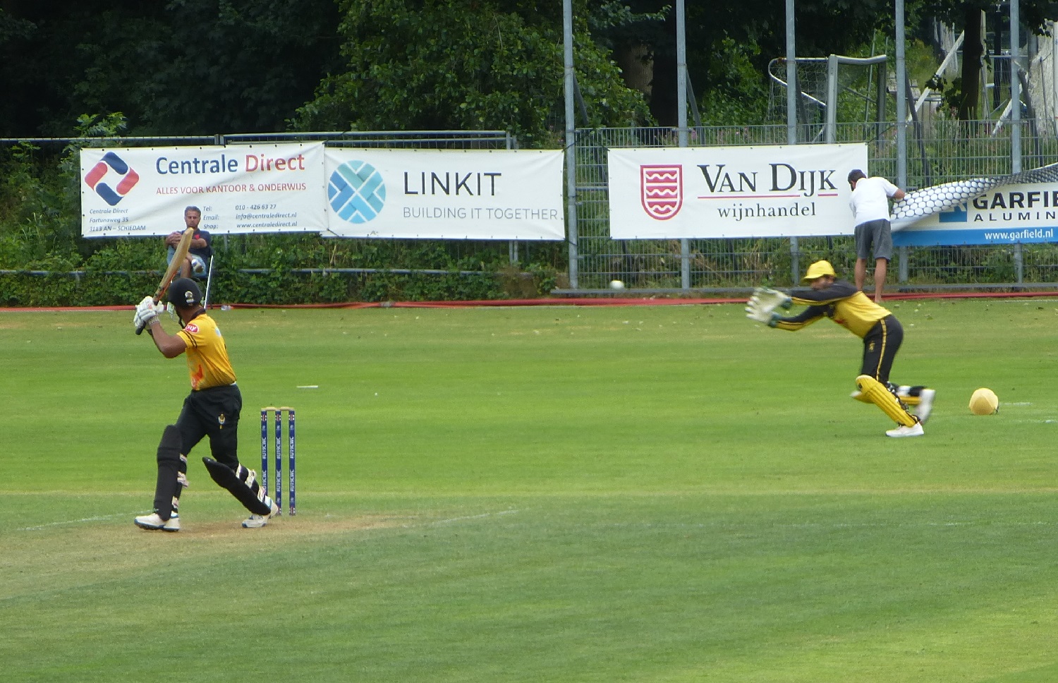 Videoreportage door JW van T20-finaledag op Thurlede