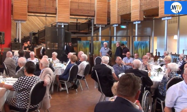 13e 'Schiedamse Veteranendag' inclusief bigband en blauwe hap