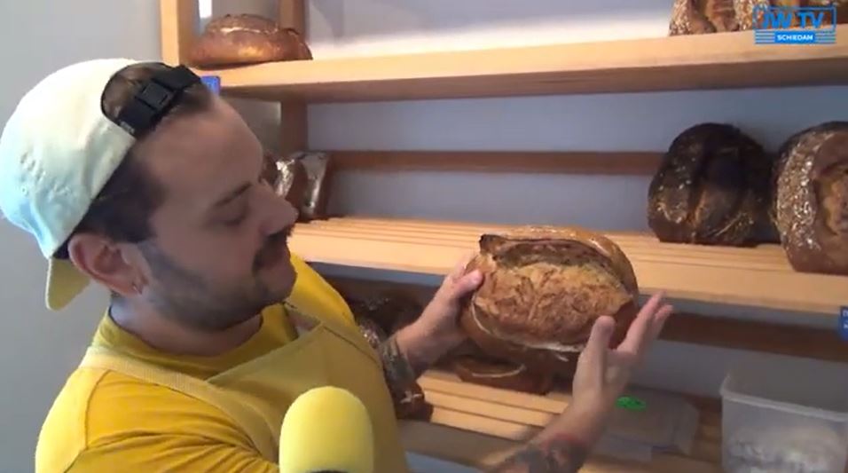 "Het geheim van het snijden van brood: vermijd de open wond!"