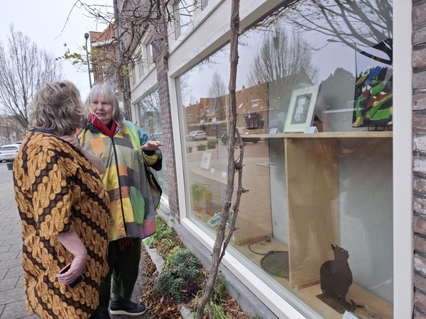 Nieuwe raamexpositie bij de VooRRuit