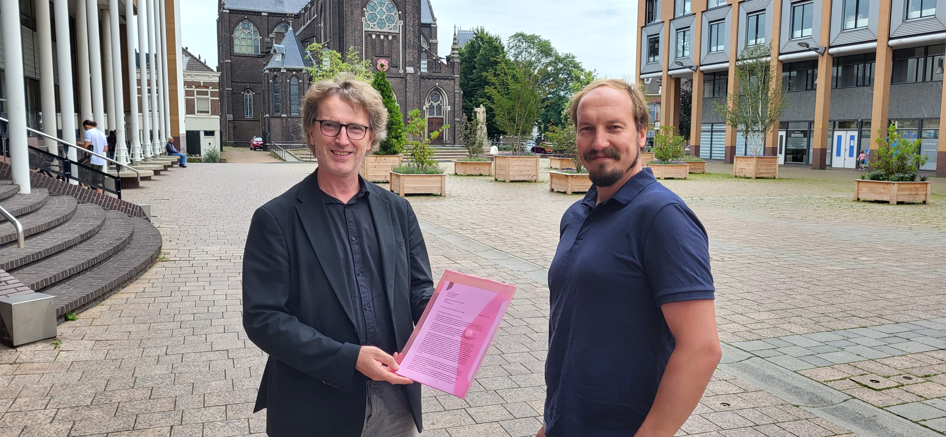 Petitie bewoners voor autoluwe Lange Haven