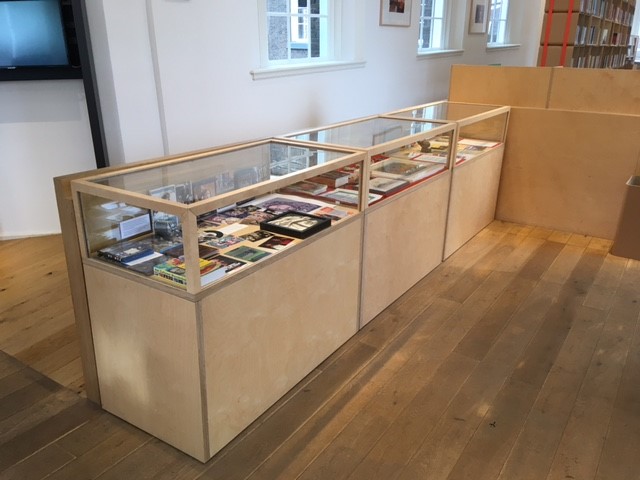 Zestal geportretteerden per maand in expo van de Bieb 