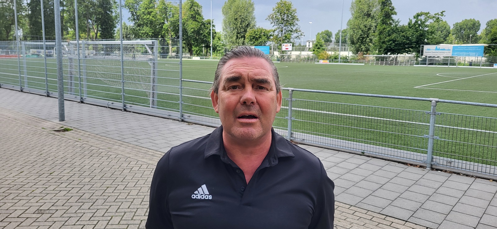 Voetbaltrainer Toon Wolters zwaait af